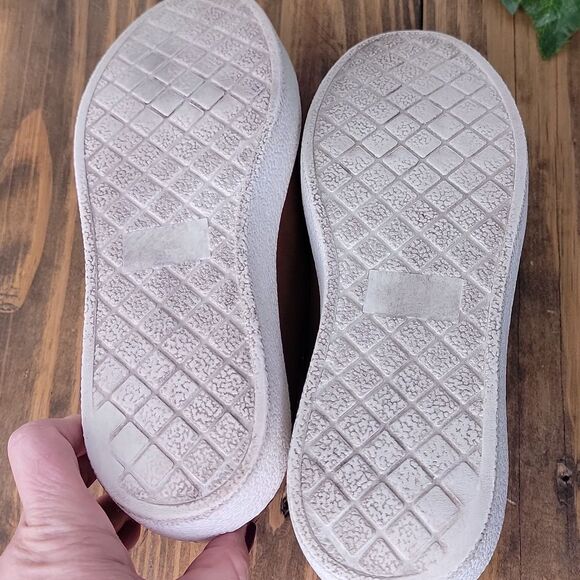 Coconuts By Matisse. Women's Brown Slip-On Sneakers. Size 8. - Picture 8 of 9